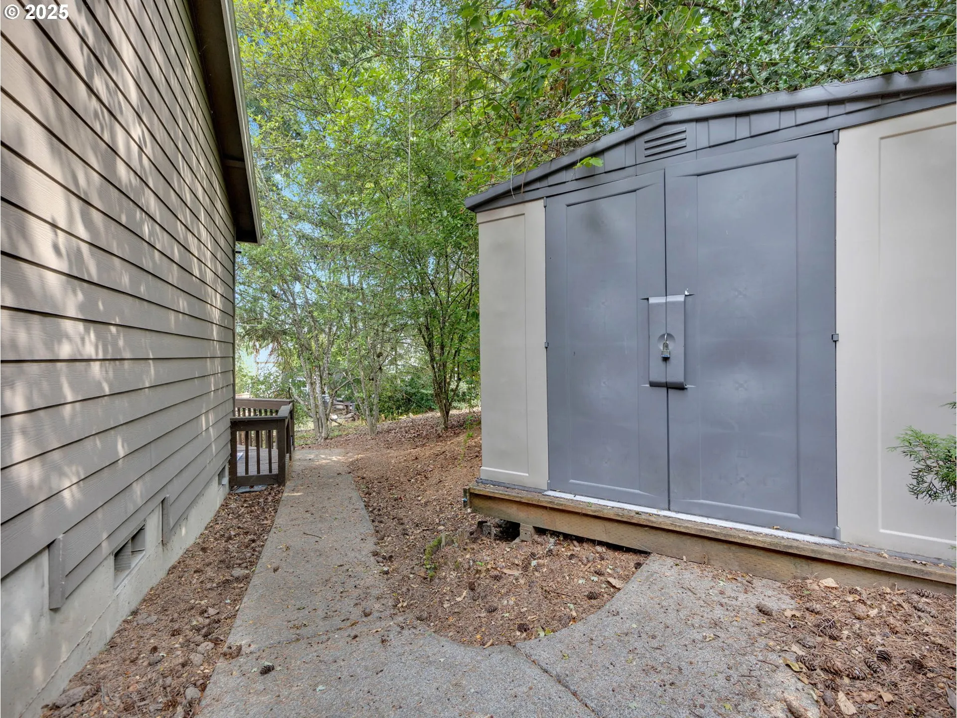 Shed