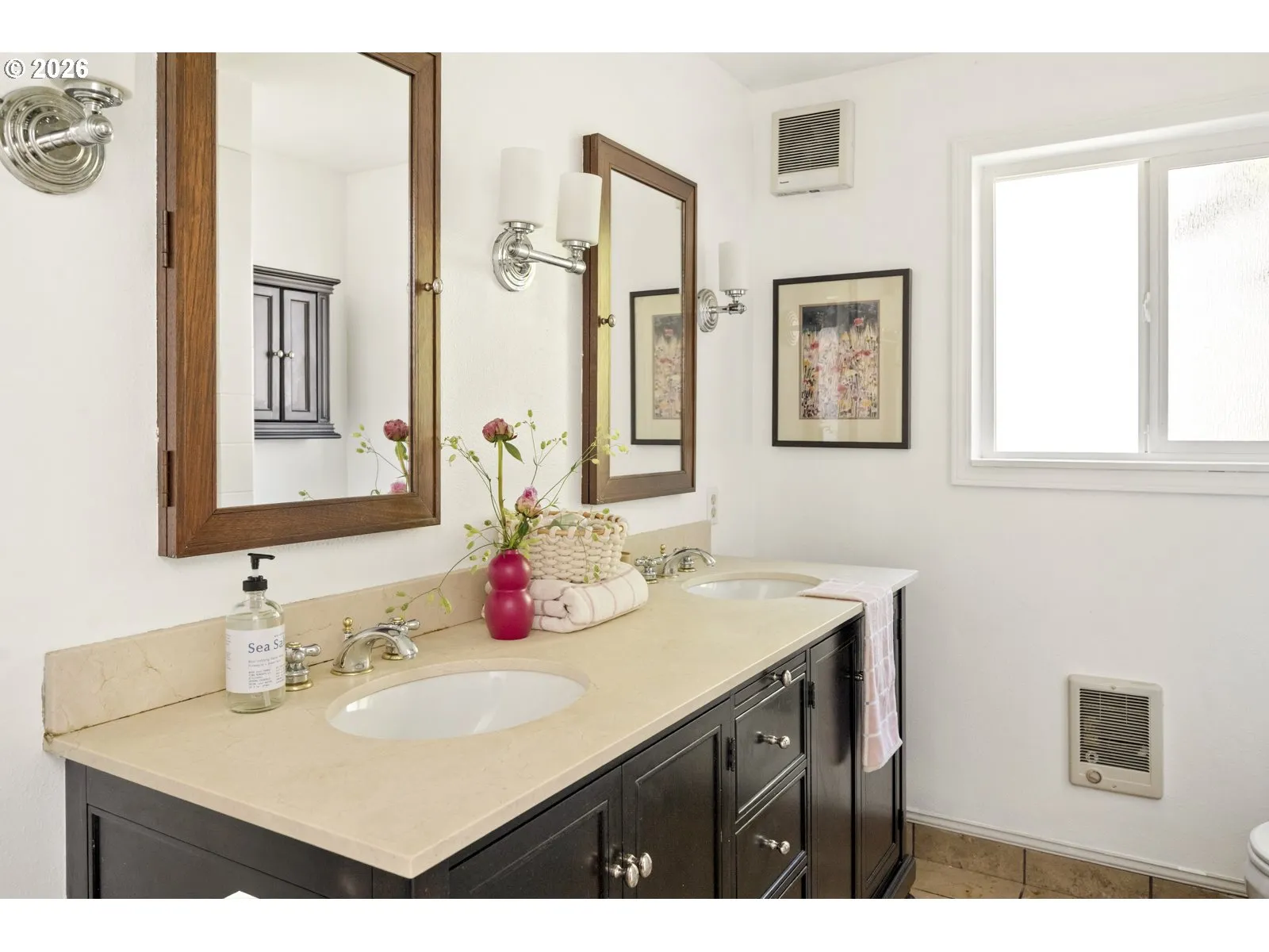 Bathroom-Upper