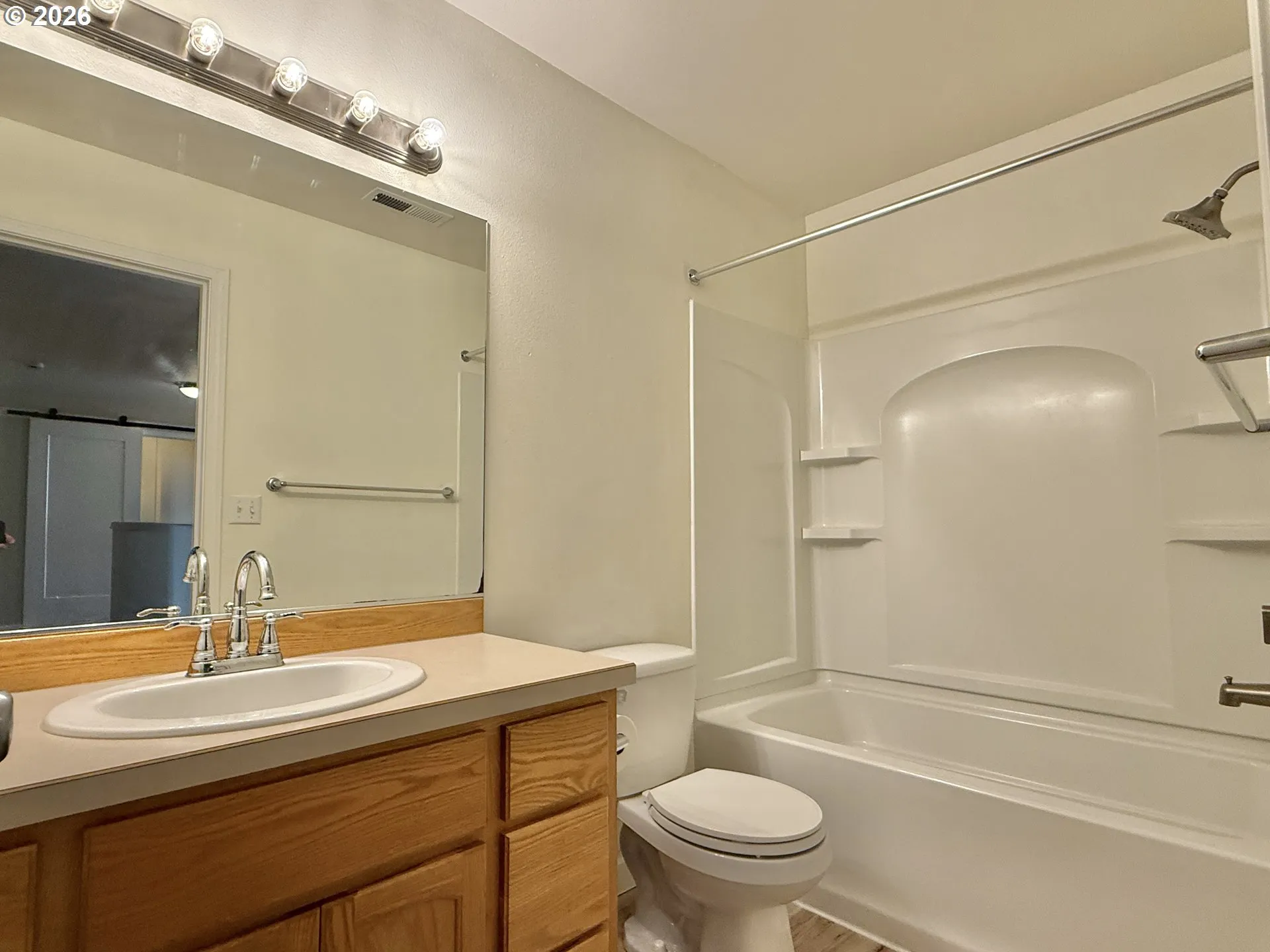 Bathroom-Upper