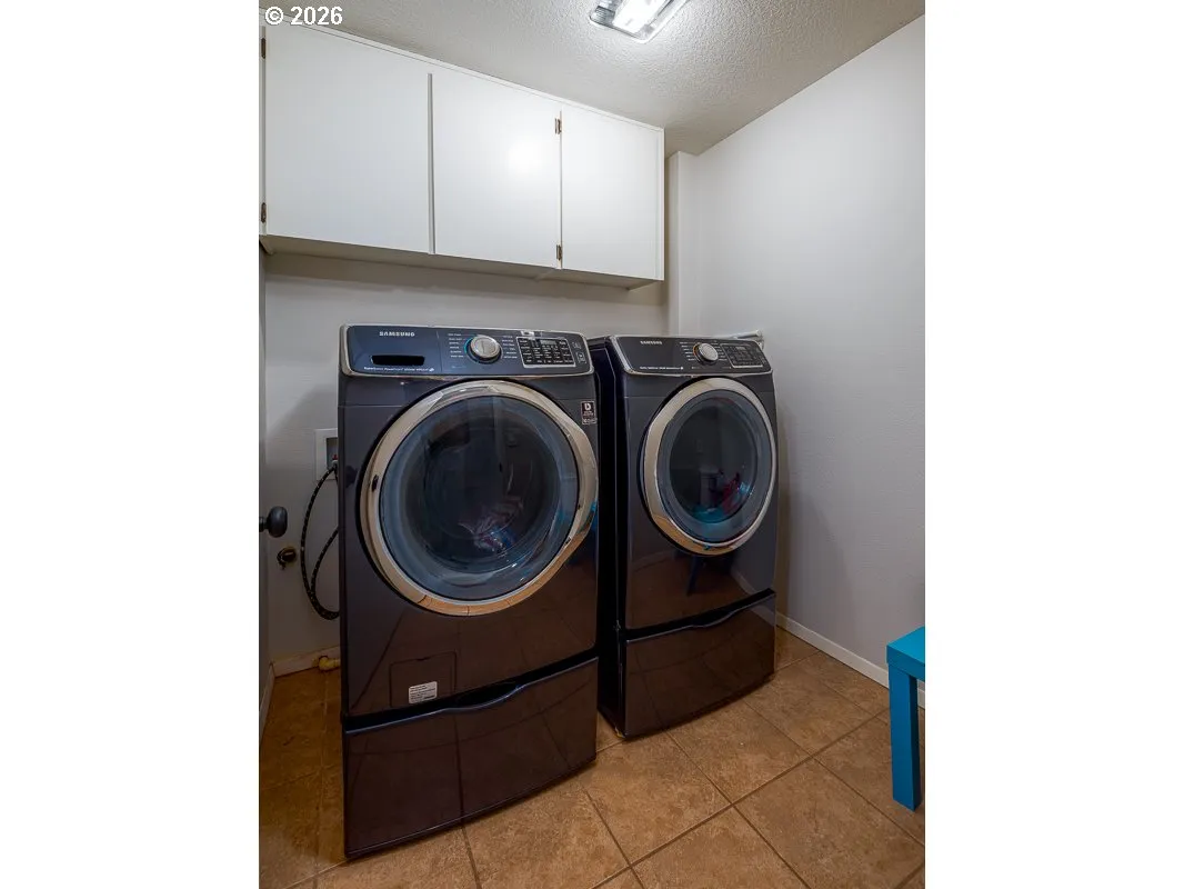 Laundry-Upper