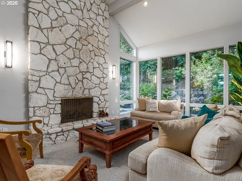 Living Room-Fireplace