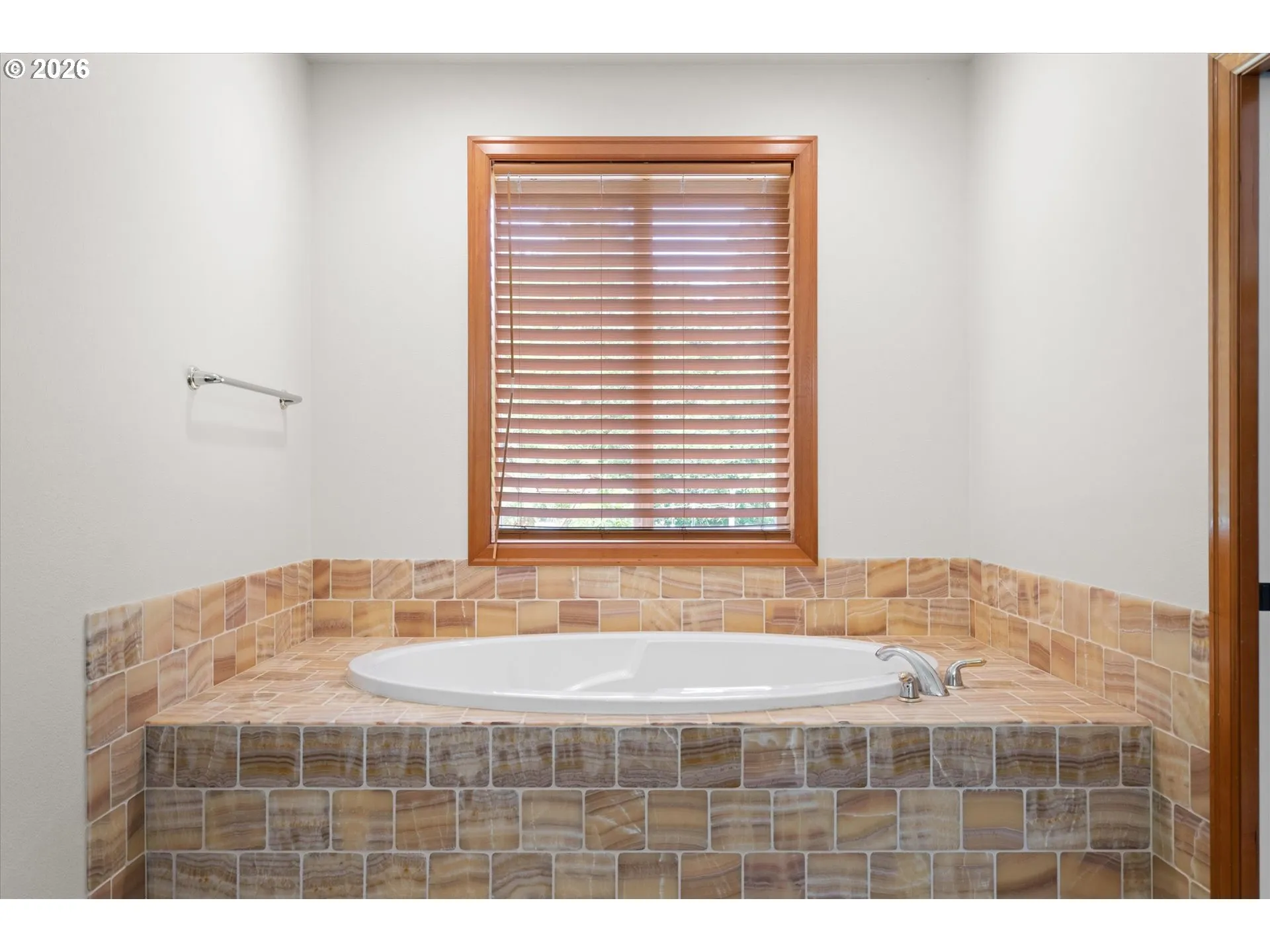 Bathroom, Attached-Garden Tub