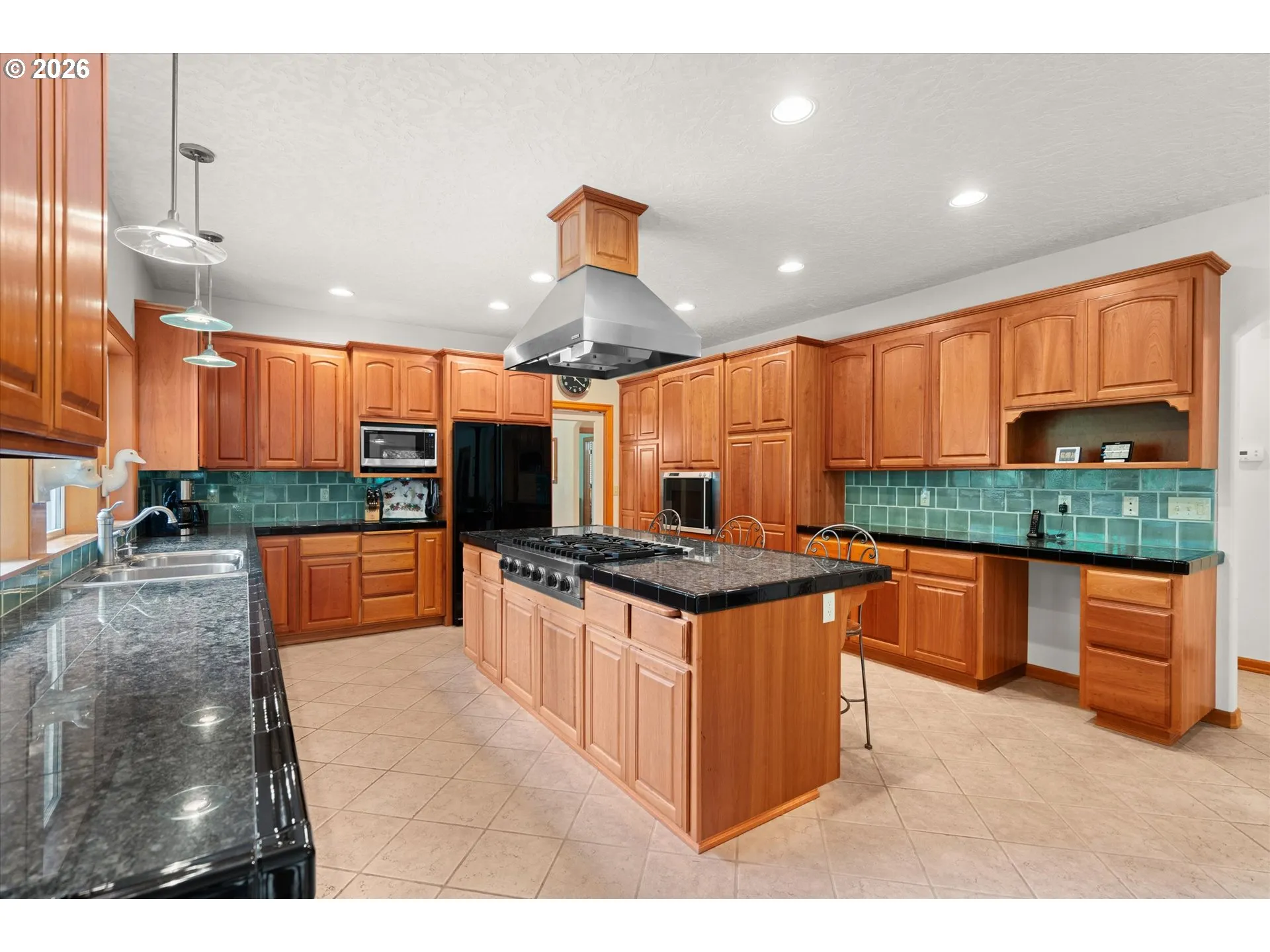Kitchen-Cooking Island