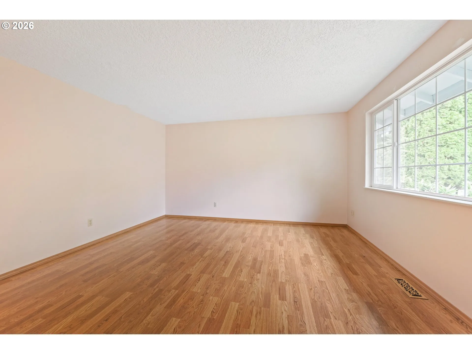 Primary Bedroom-Main