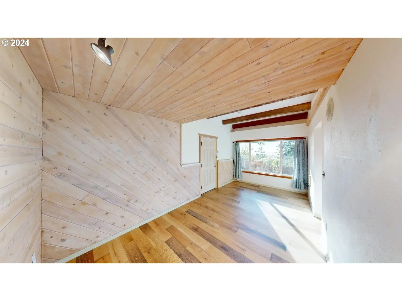 Family Room-Lower