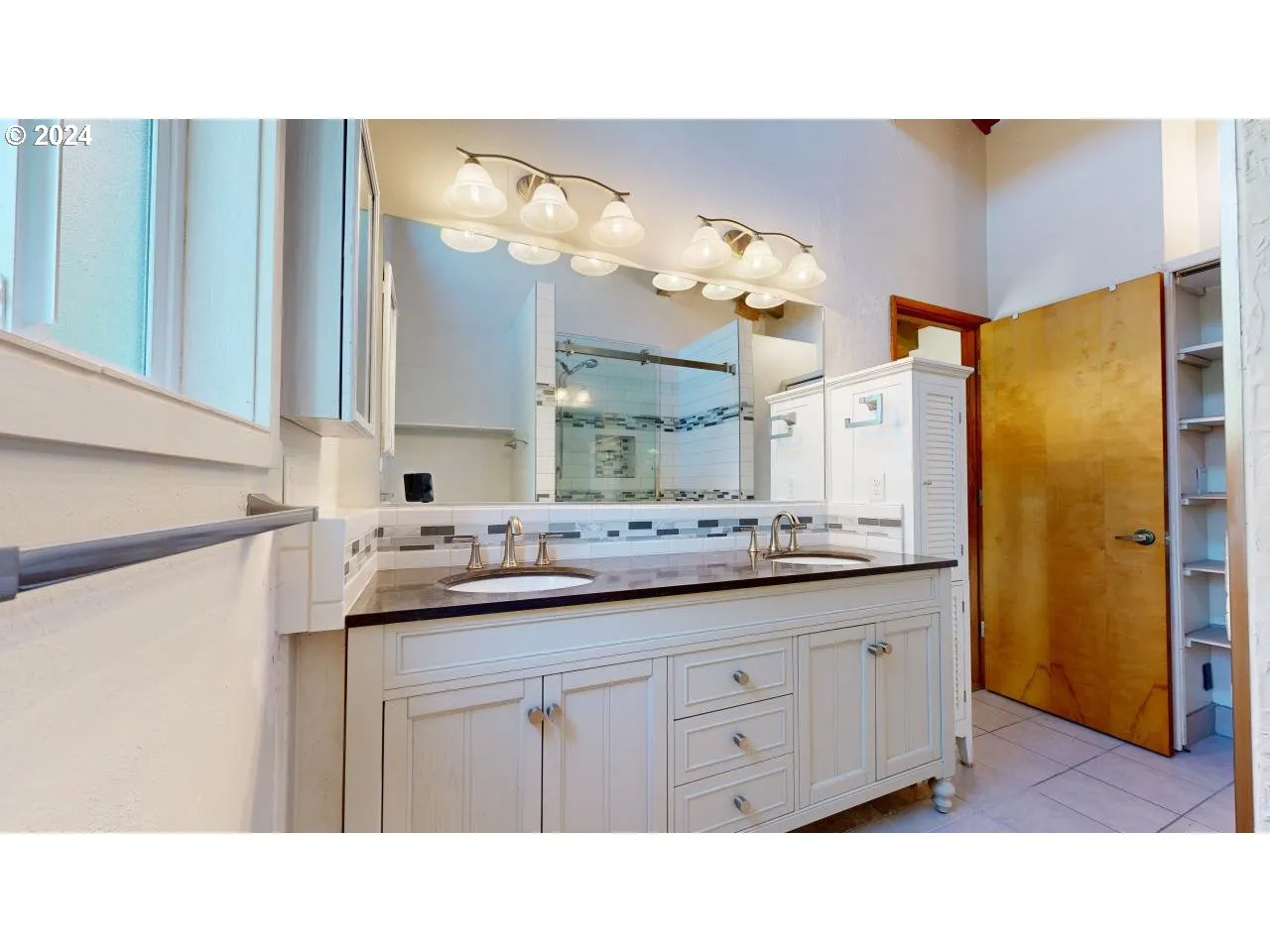 Bathroom, Attached-Double Sinks