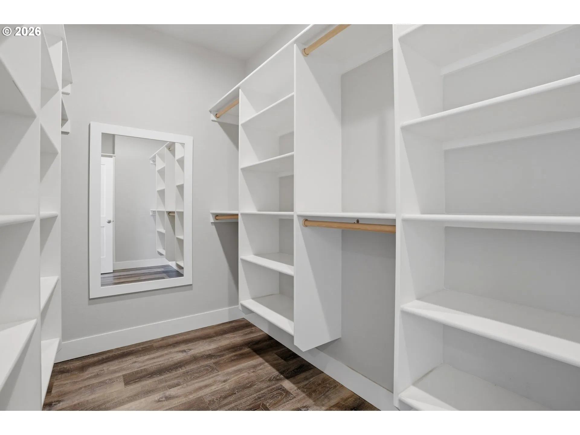 Bedroom, Owner's Suite-Walk-In Closet