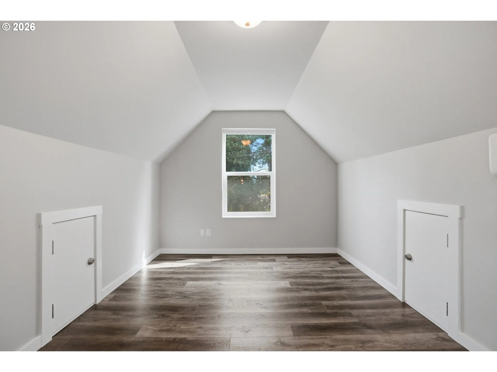 Bonus Room-Upper