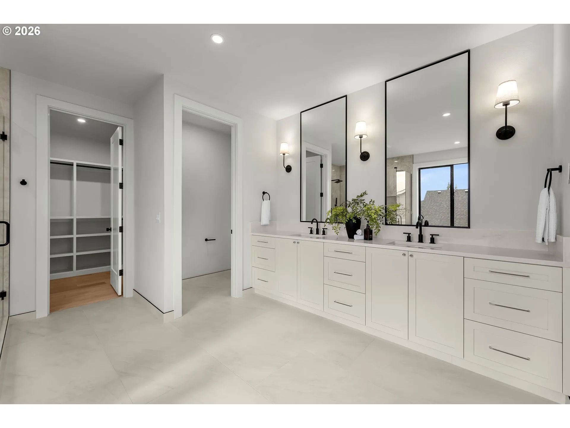 Bathroom, Attached-Double Sinks