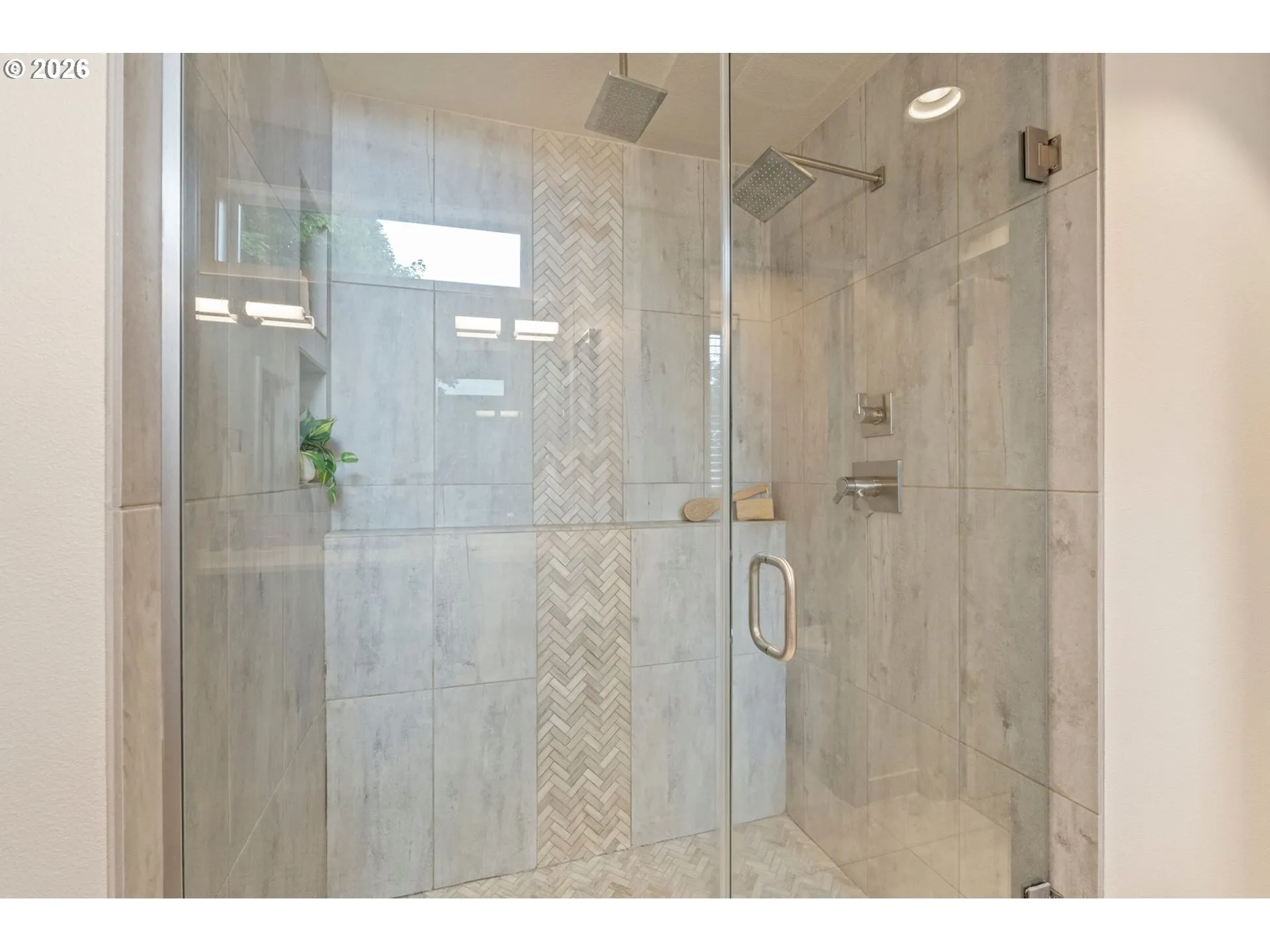 Bathroom-Walk in Shower
