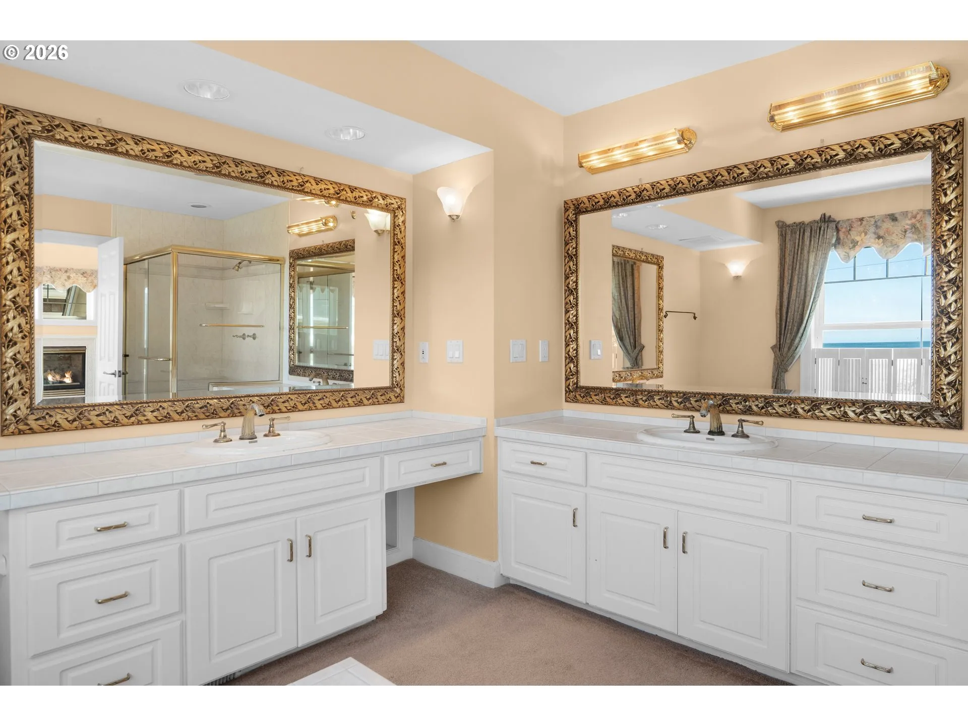 Bathroom, Attached