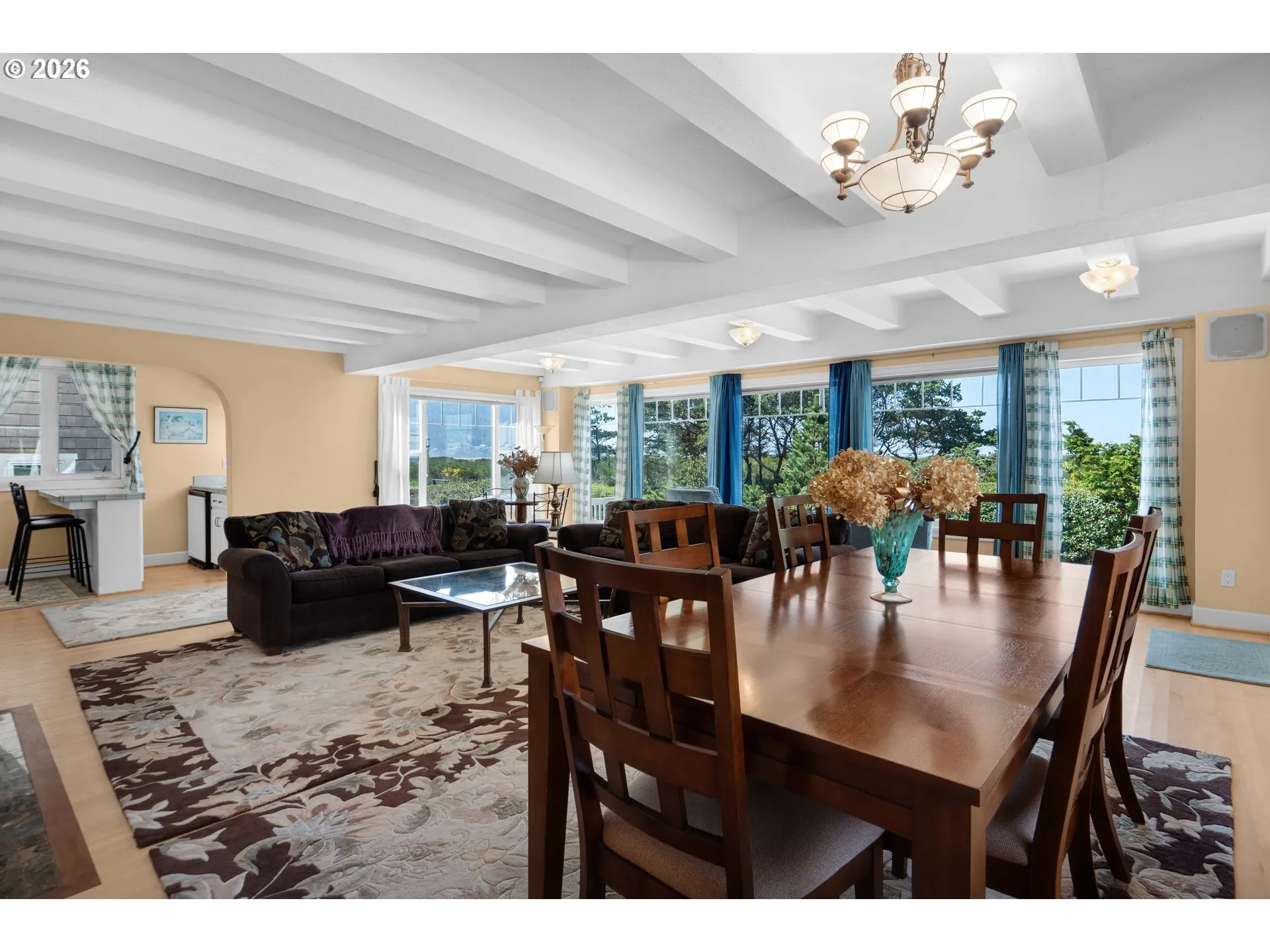 Living Room/Dining Room