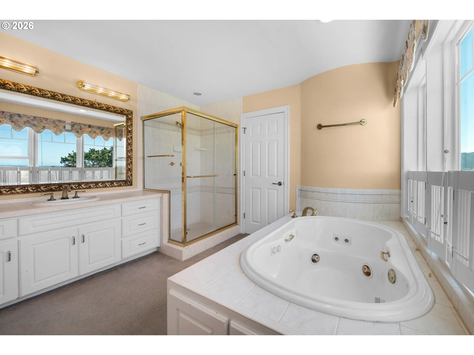 Bathroom, Attached