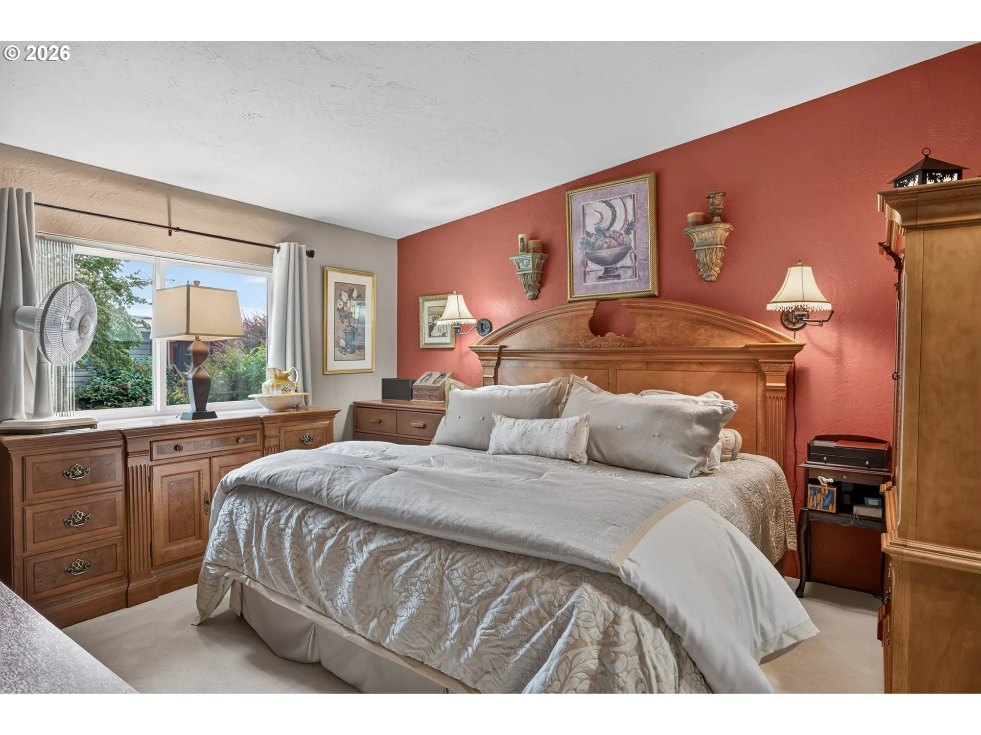 Bedroom, Primary