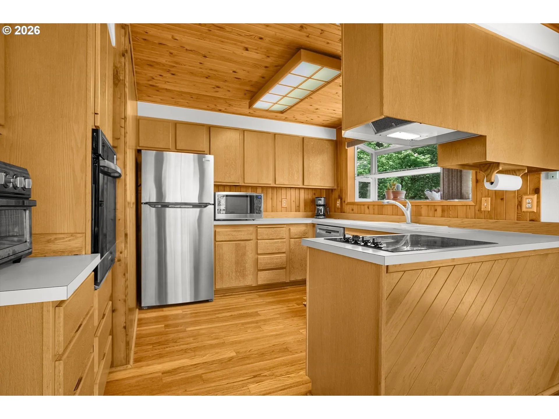 Kitchen-Eating Area