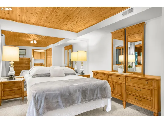 Bedroom-Lower