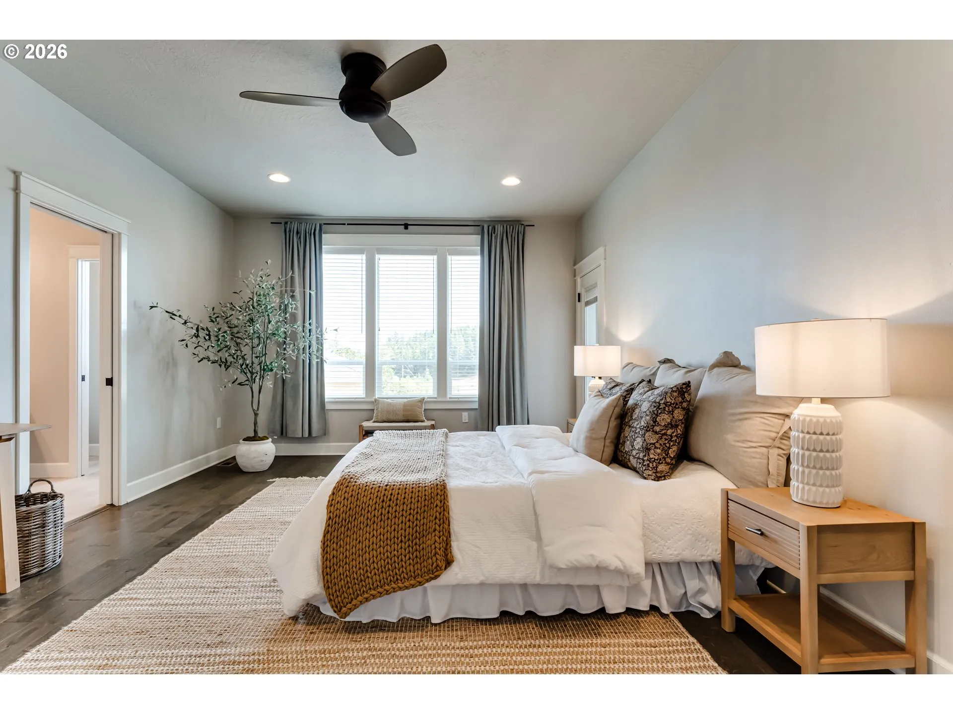 Bedroom, Primary