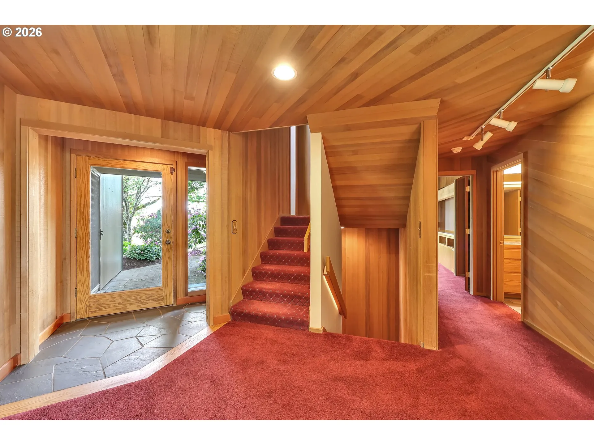 Entrance/Foyer