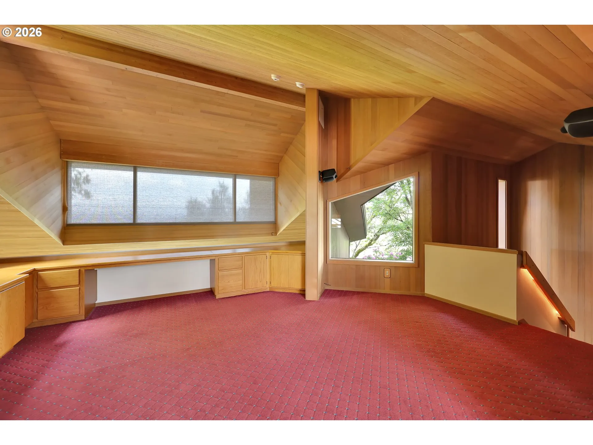 Den/Office-Upper