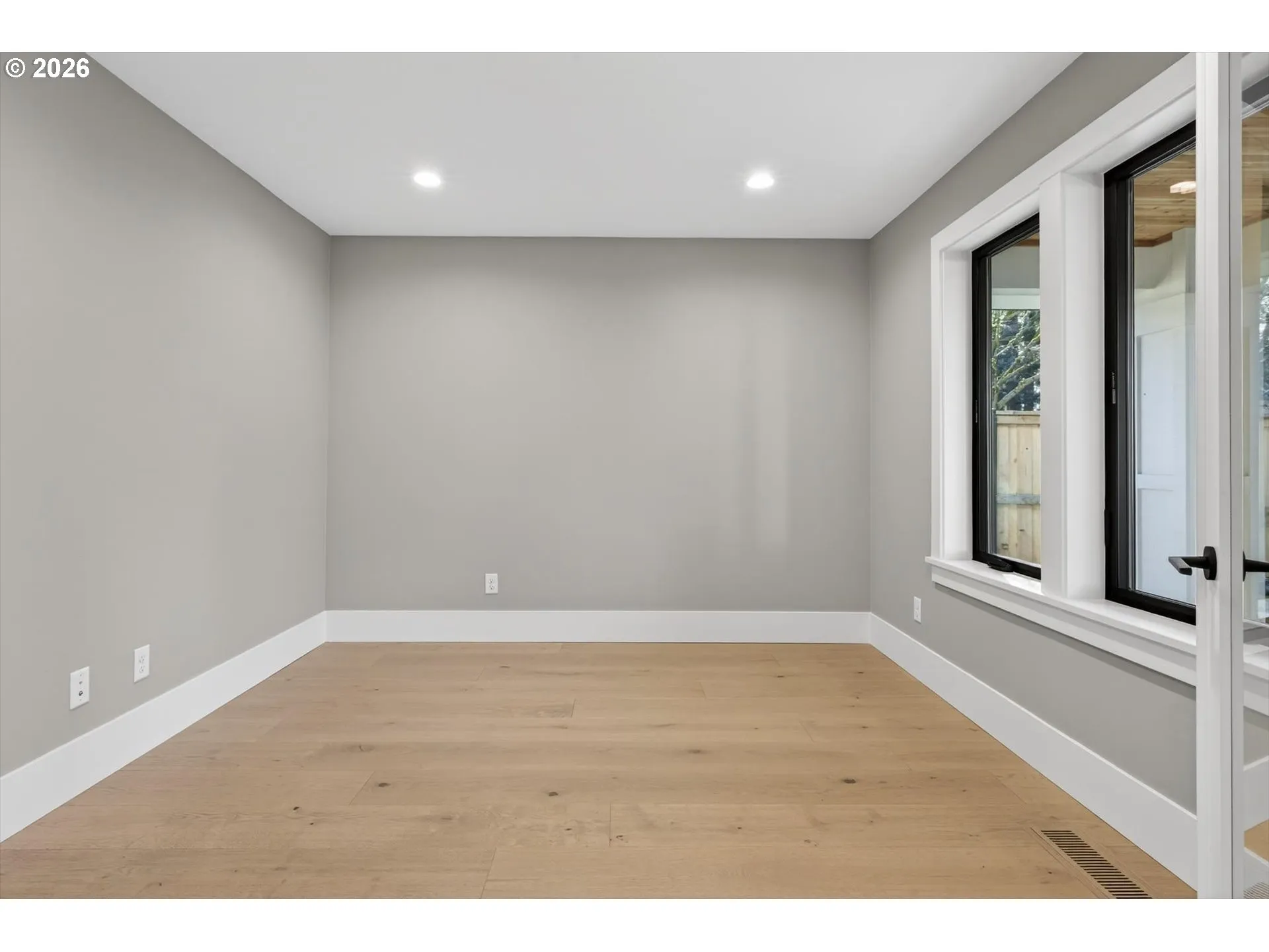 Den/Office-Main