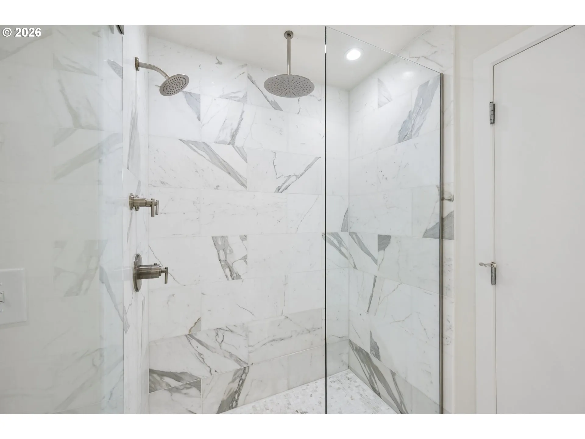 Bathroom-Walk in Shower