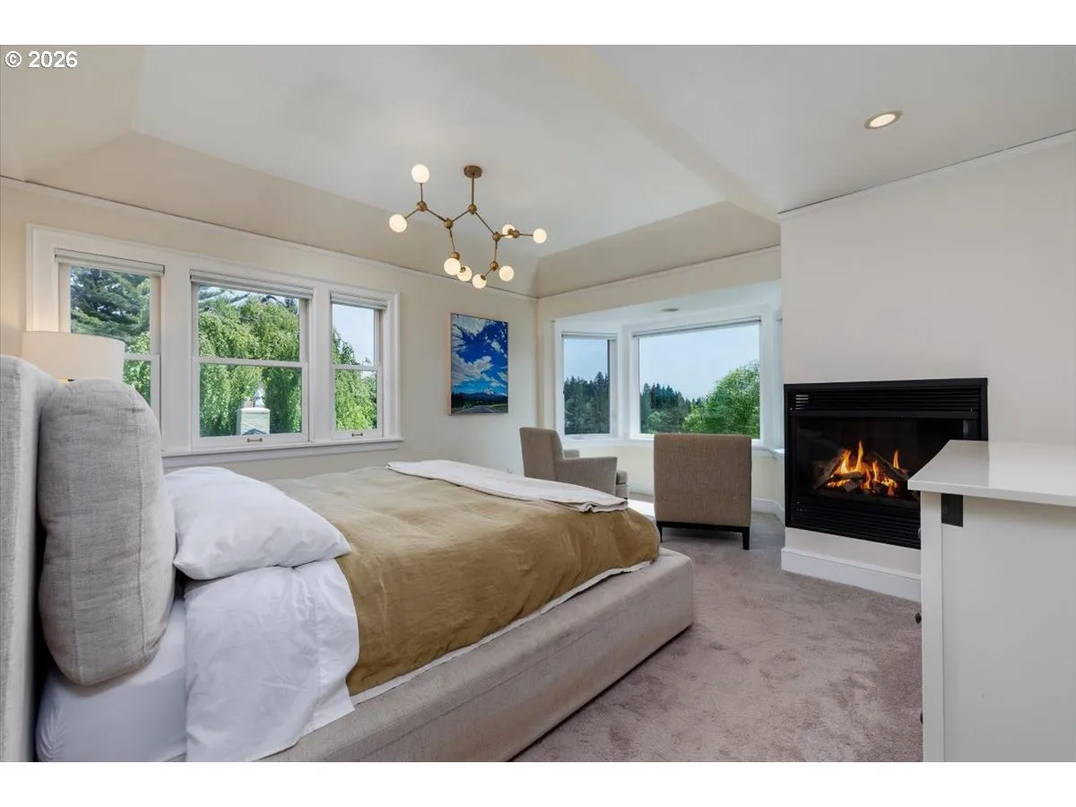 Bedroom, Owner's Suite-Upper