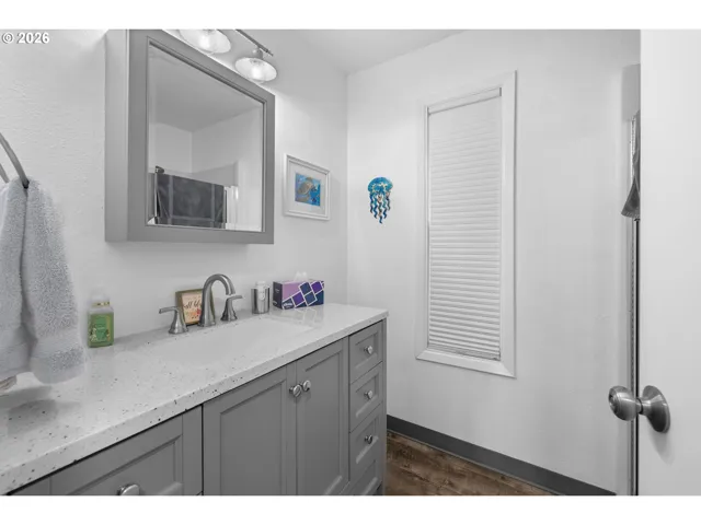 Bathroom-Walk in Shower