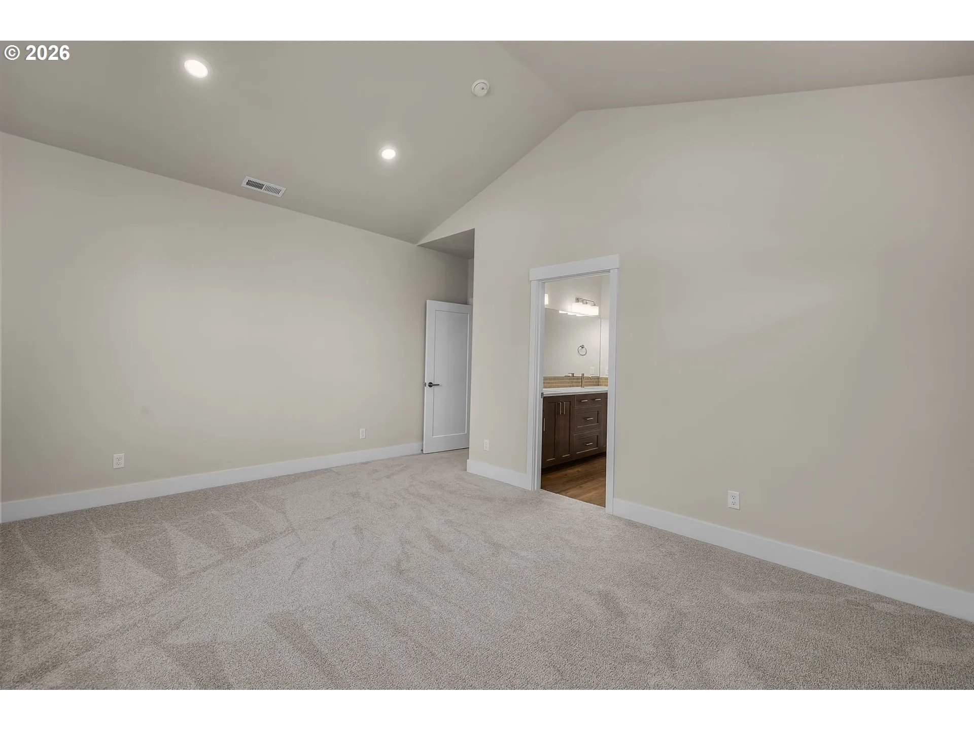 Bedroom, Primary-Vaulted Ceilings