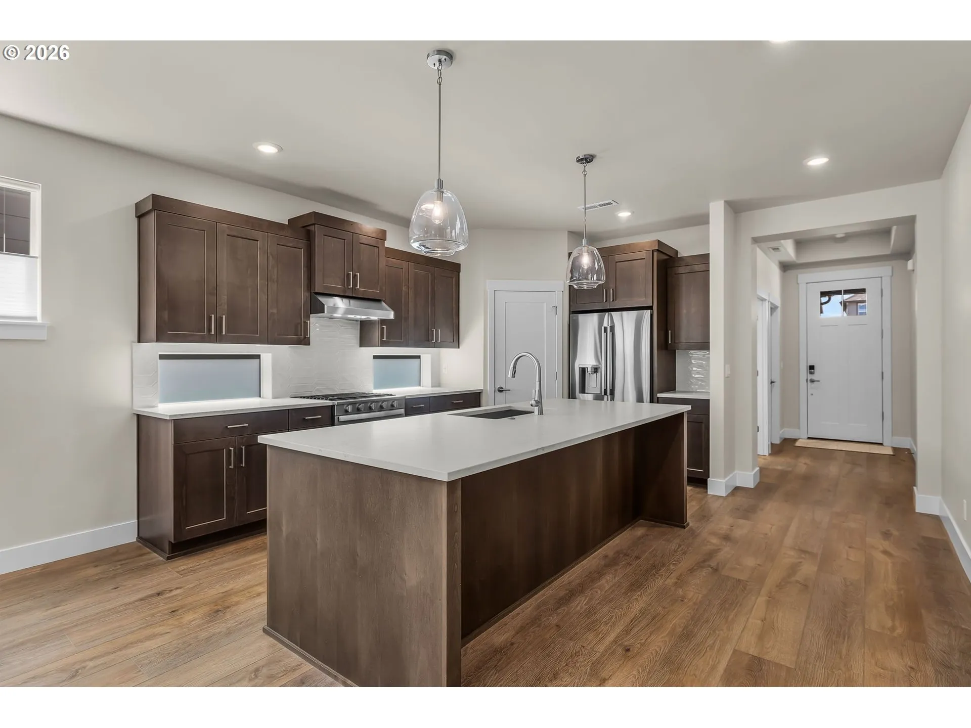 Kitchen-Breakfast Bar