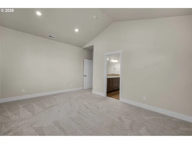 Bedroom, Primary-Vaulted Ceilings