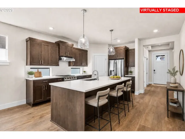Kitchen-Eating Area