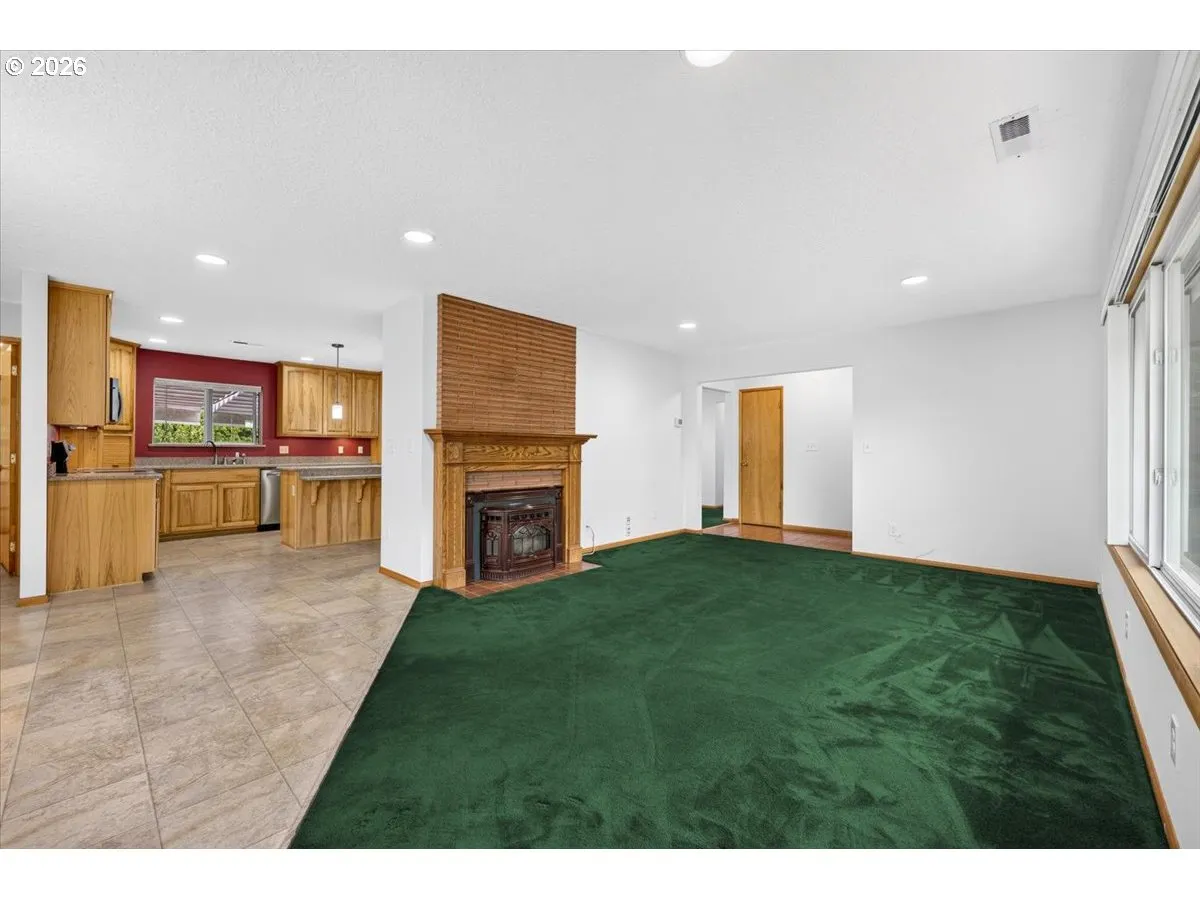 Living Room/Dining Room