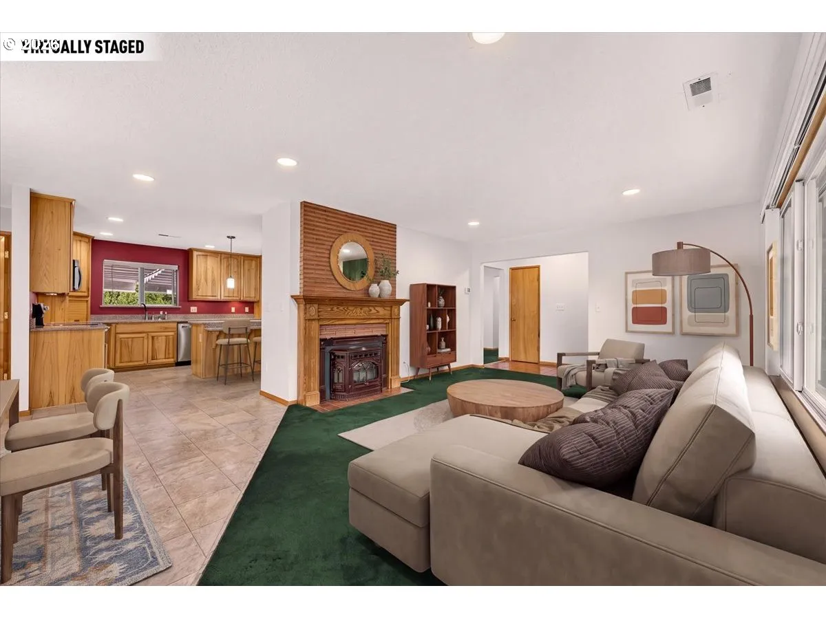 Living Room/Dining Room