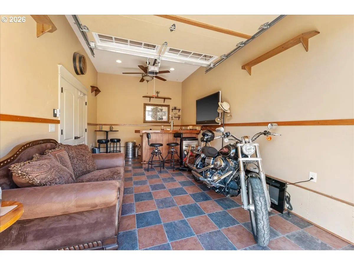 Bonus Room-Ceiling Fan