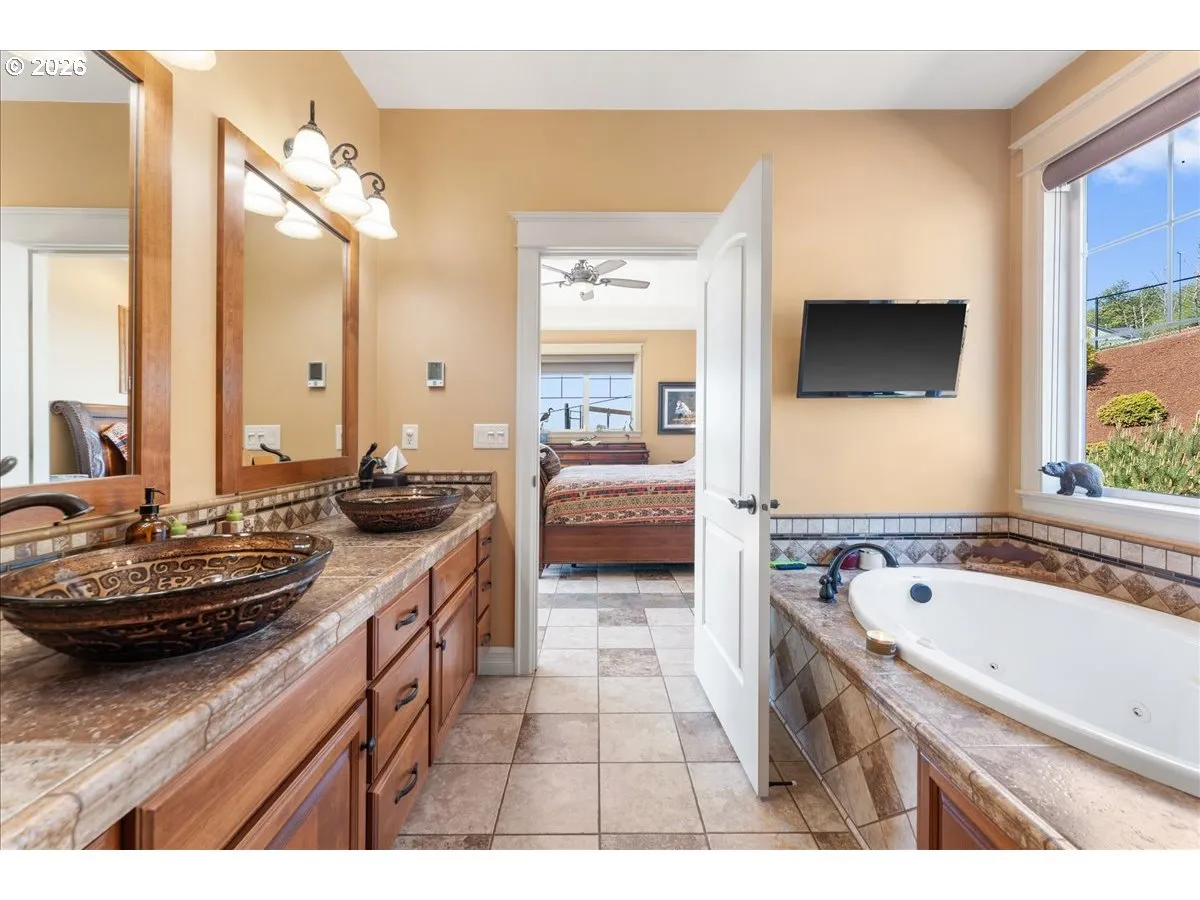 Primary Bedroom-Attached Bathroom