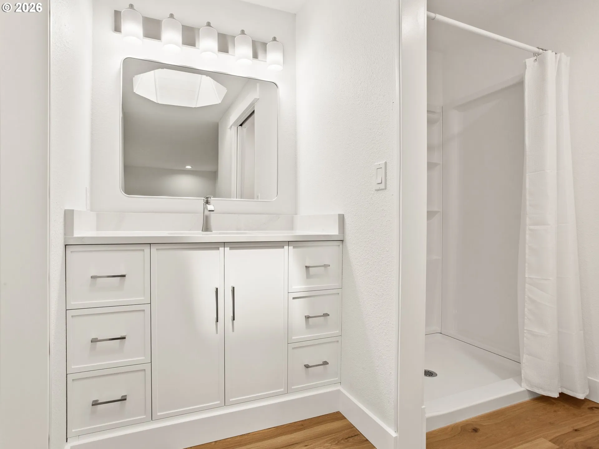 Bathroom, Attached