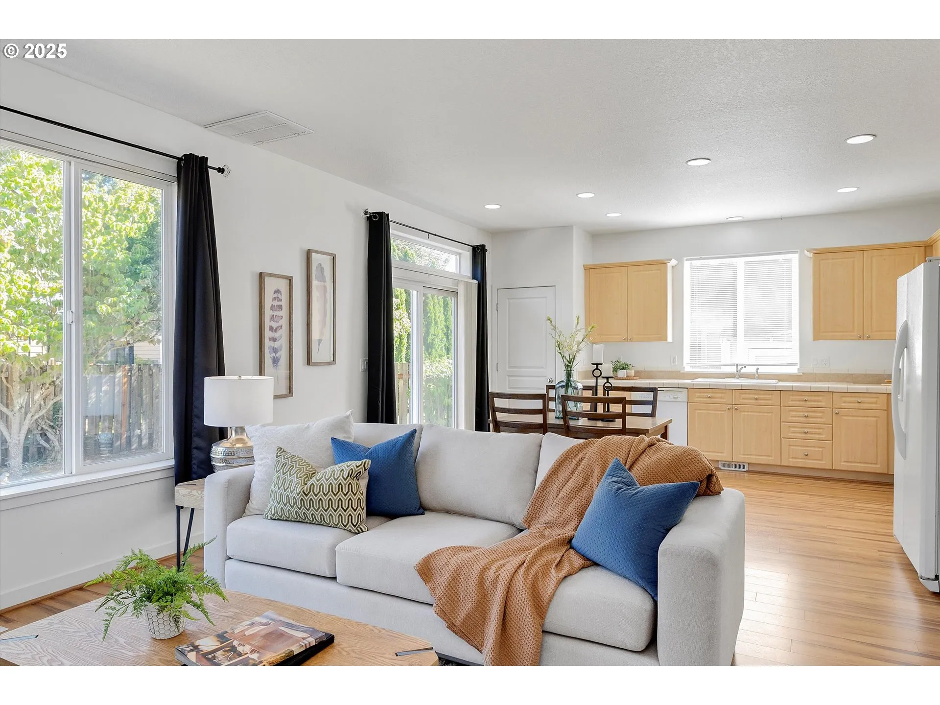 Living Room/Dining Room