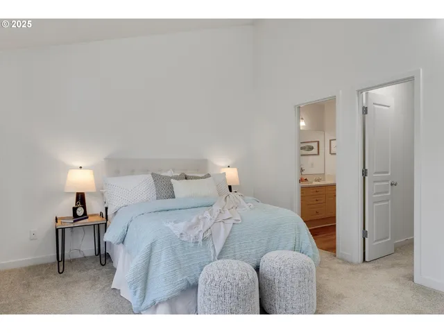 Bedroom, Primary-Upper