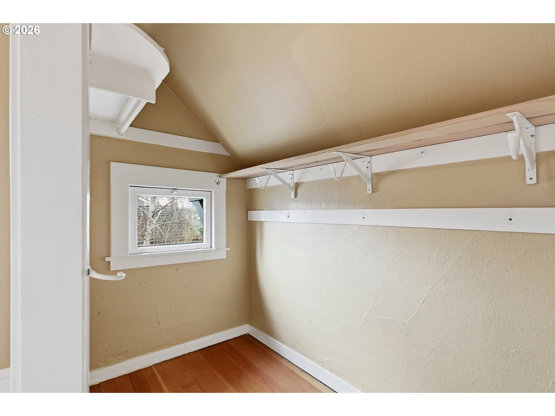 Bedroom-Walk-In Closet