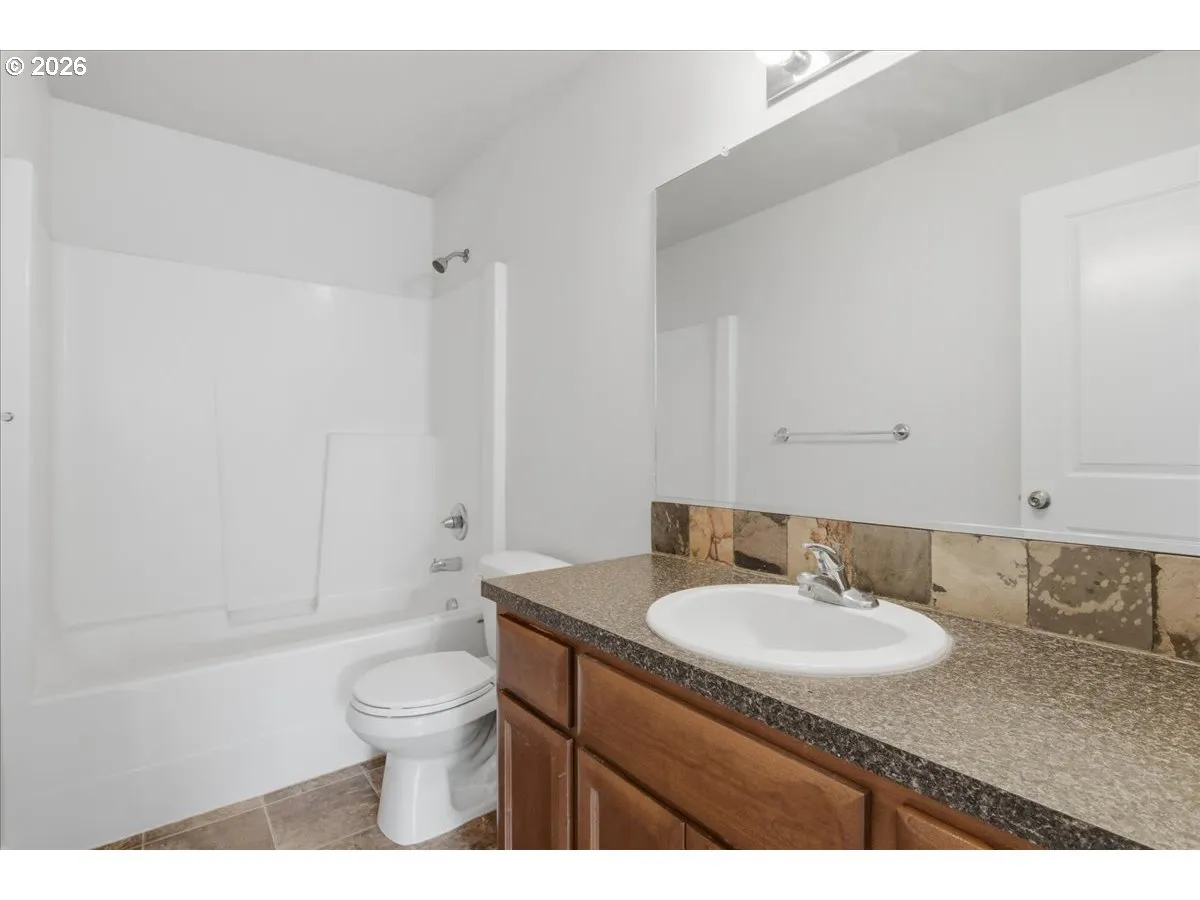 Bathroom-Upper