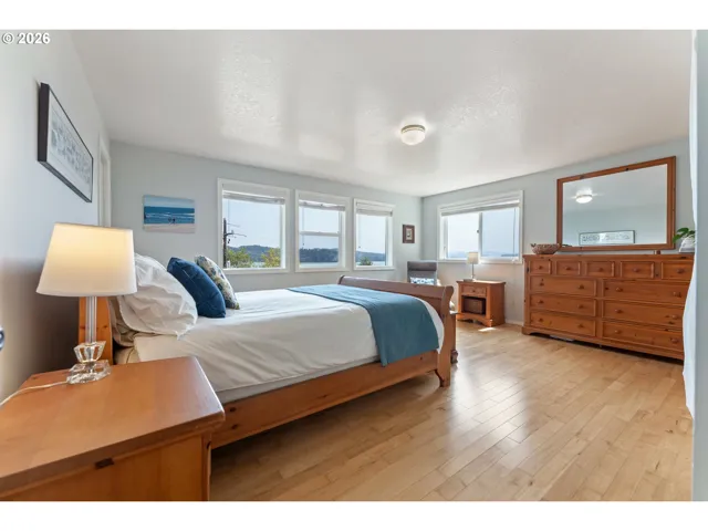 Owner's Suite Bedroom-Upper