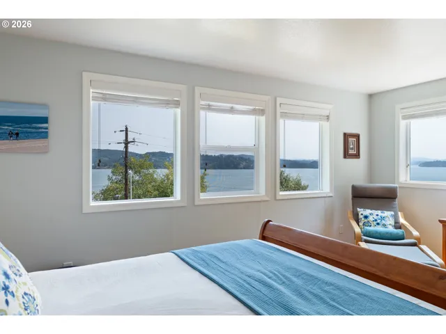 Owner's Suite Bedroom-Upper