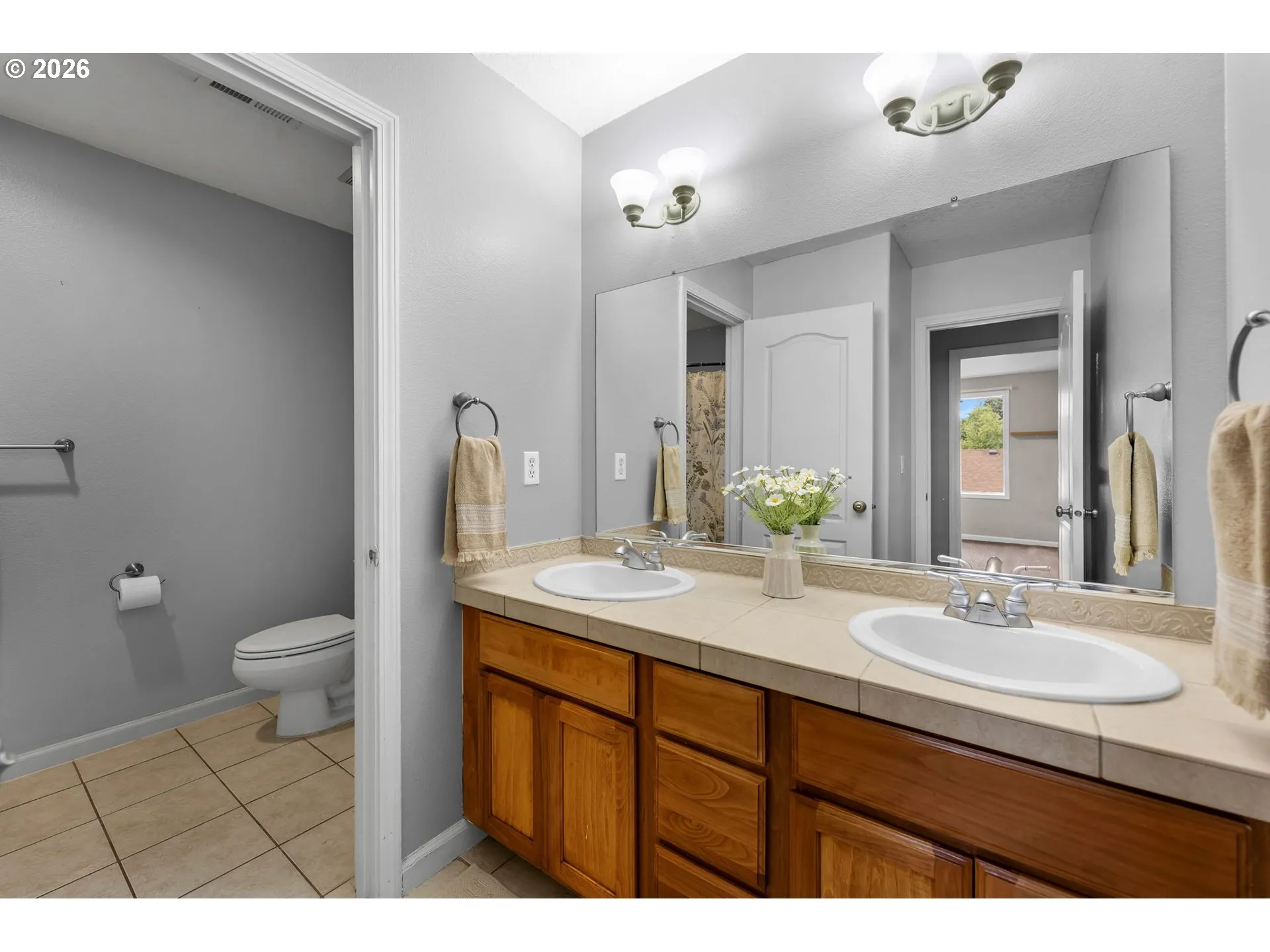 Bathroom-Upper