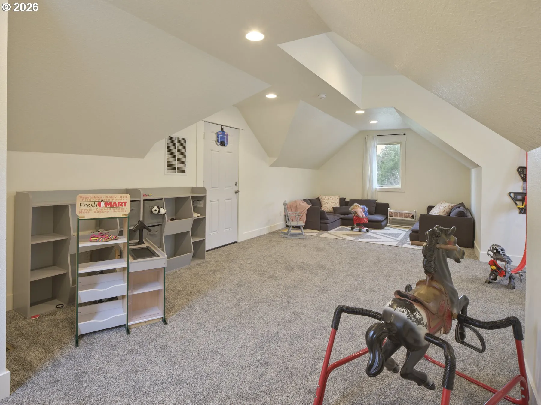 Bonus Room-Upper