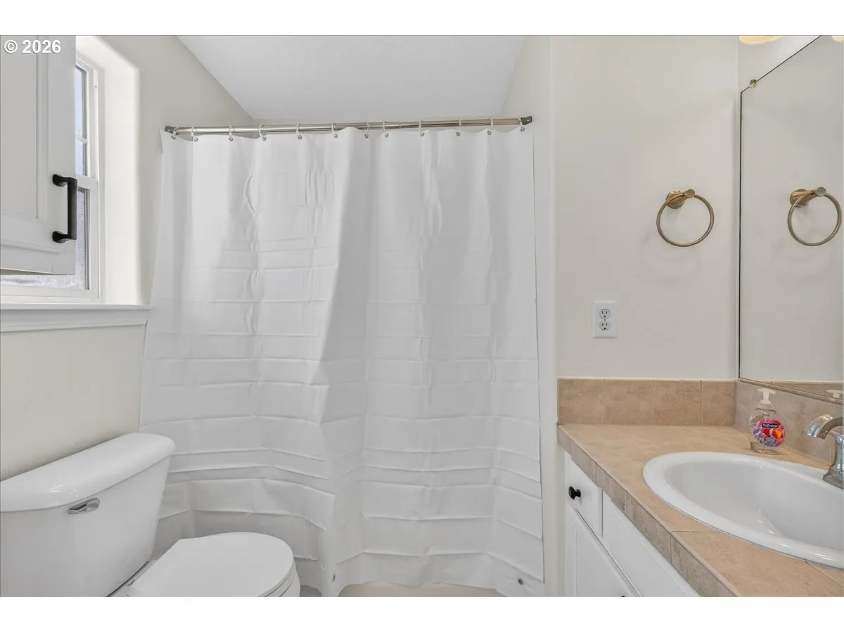 Bathroom, Attached