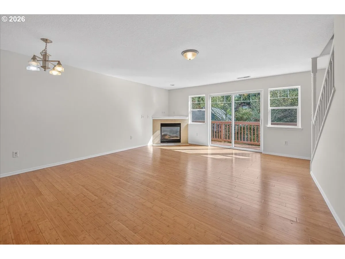 Living Room-Fireplace