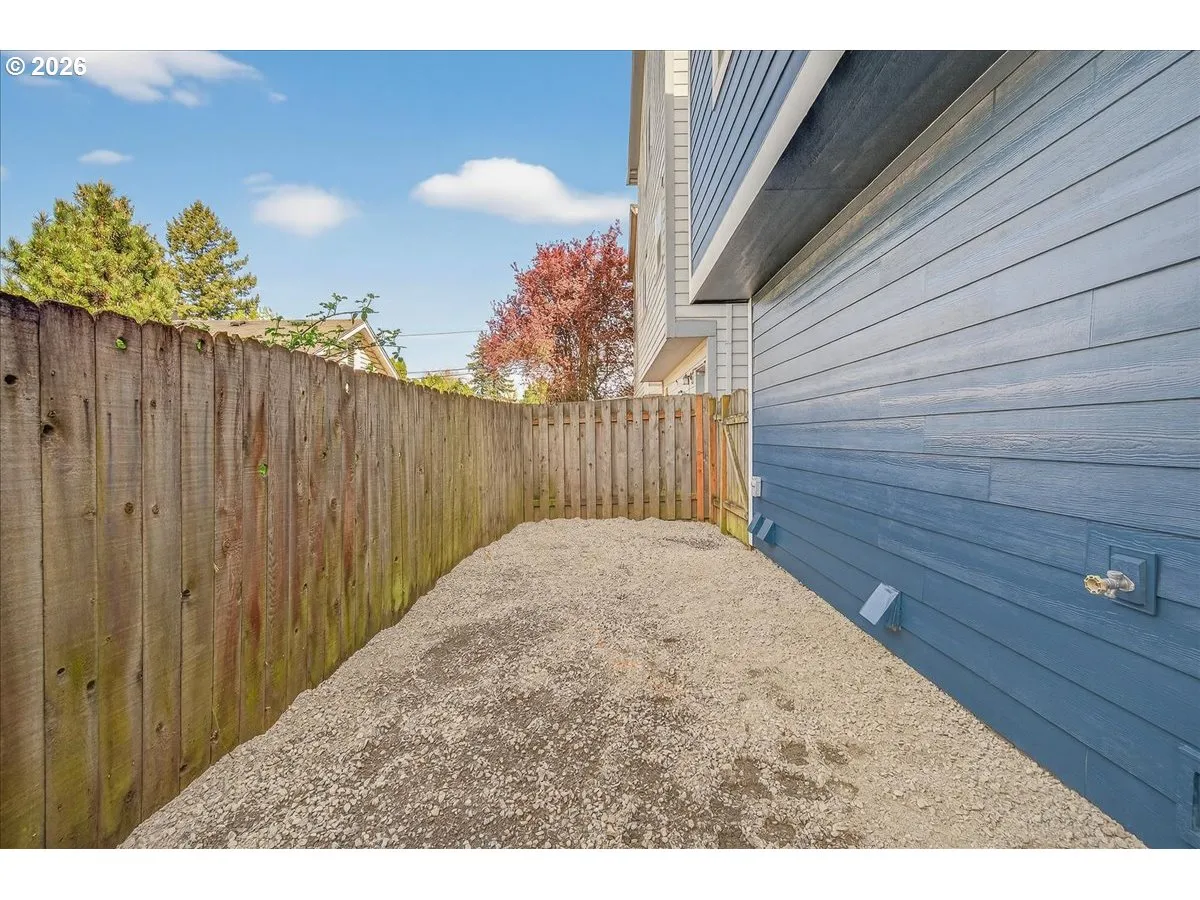 Yard-Fenced