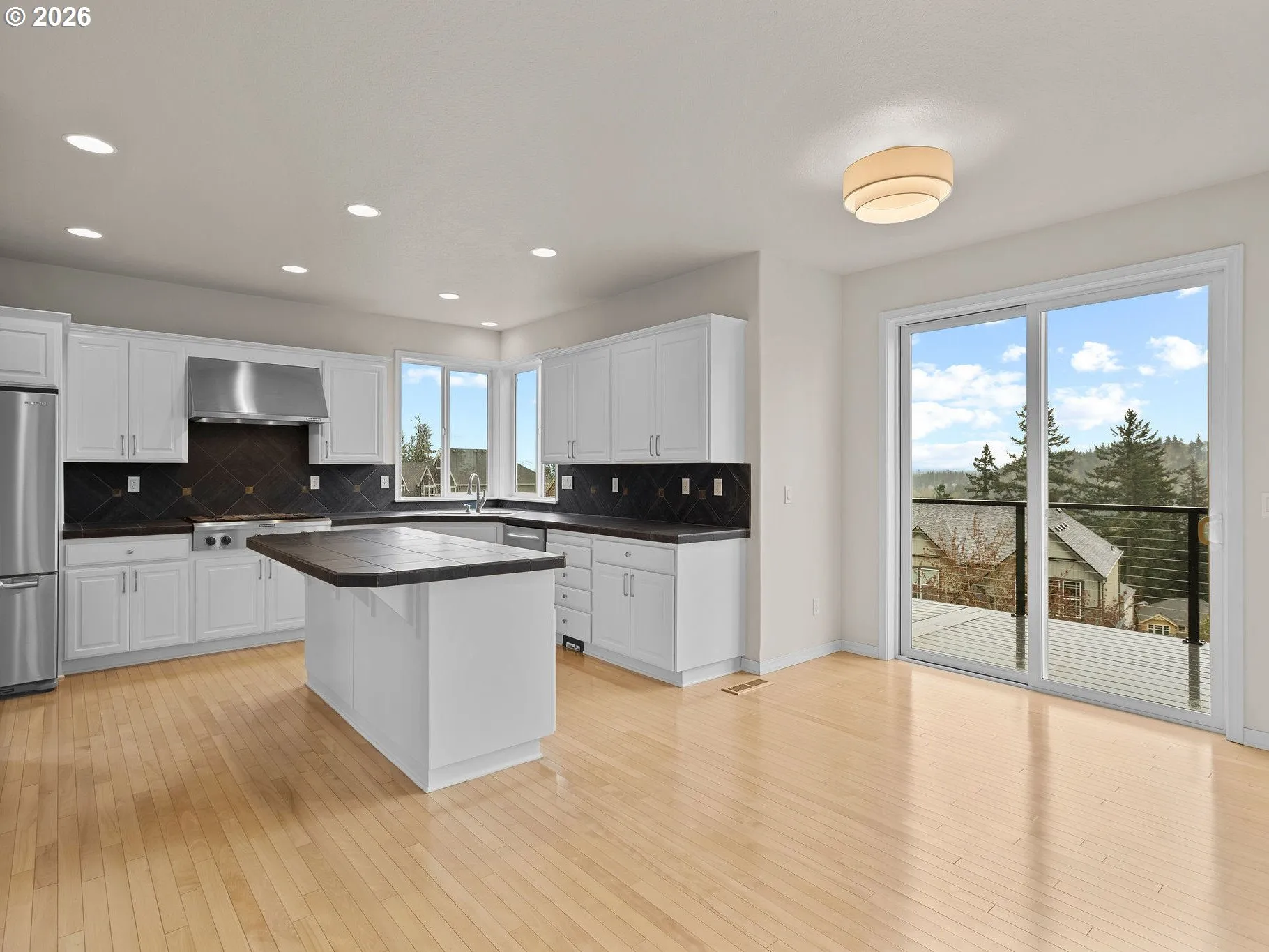Kitchen-Eating Area