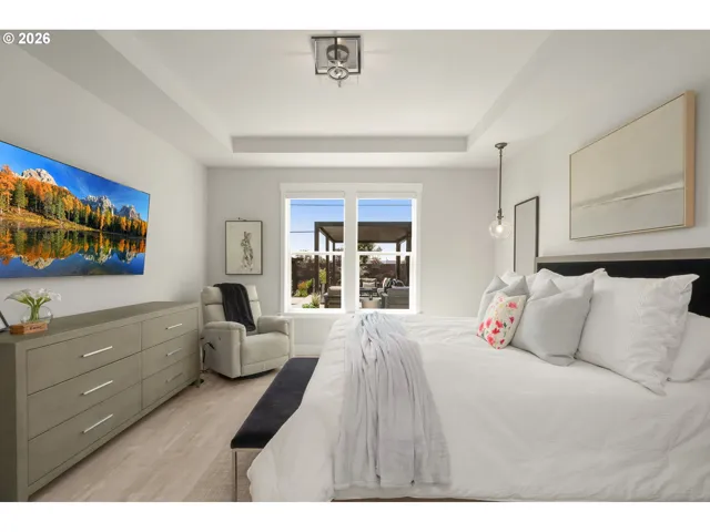 Bedroom, Owner's Suite-Main