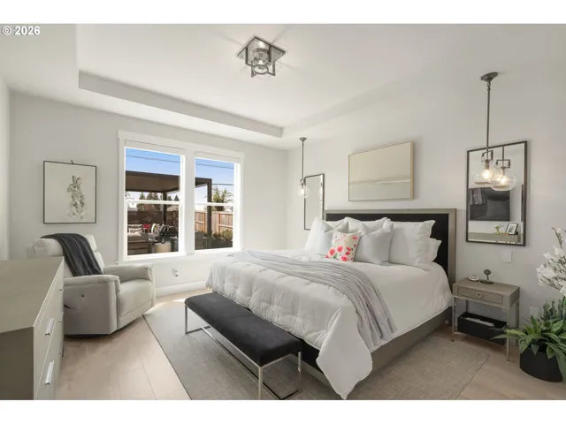 Bedroom, Owner's Suite-Main